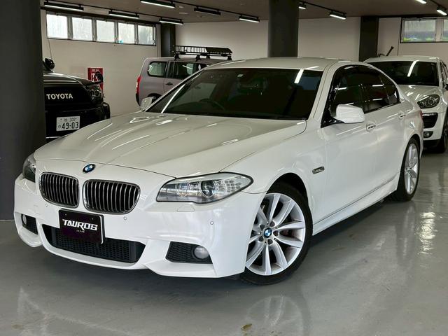 5シリーズ 528i Mスポーツパッケージ ユーザー買取車 本革シート ナビ バックカメラ 純正19インチアルミホイール  HIDヘッドライト オートエアコン ETC スマートキープッシュスタート(2枚目)