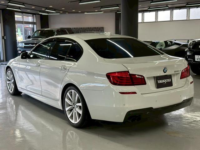 5シリーズ 528i Mスポーツパッケージ ユーザー買取車 本革シート ナビ バックカメラ 純正19インチアルミホイール  HIDヘッドライト オートエアコン ETC スマートキープッシュスタート(8枚目)