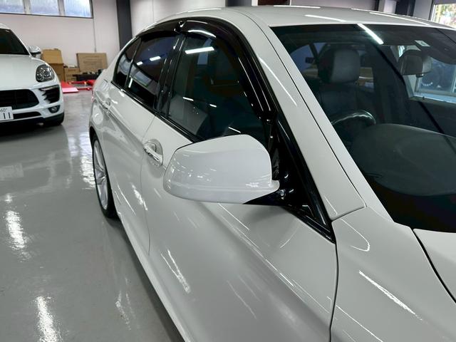 5シリーズ 528i Mスポーツパッケージ ユーザー買取車 本革シート ナビ バックカメラ 純正19インチアルミホイール  HIDヘッドライト オートエアコン ETC スマートキープッシュスタート(11枚目)