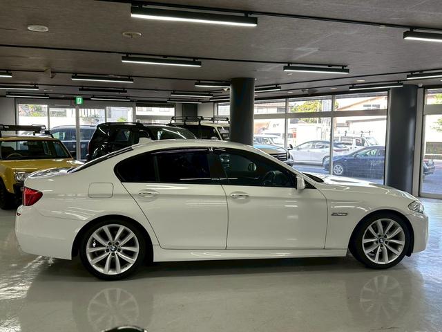 5シリーズ 528i Mスポーツパッケージ ユーザー買取車 本革シート ナビ バックカメラ 純正19インチアルミホイール  HIDヘッドライト オートエアコン ETC スマートキープッシュスタート(43枚目)