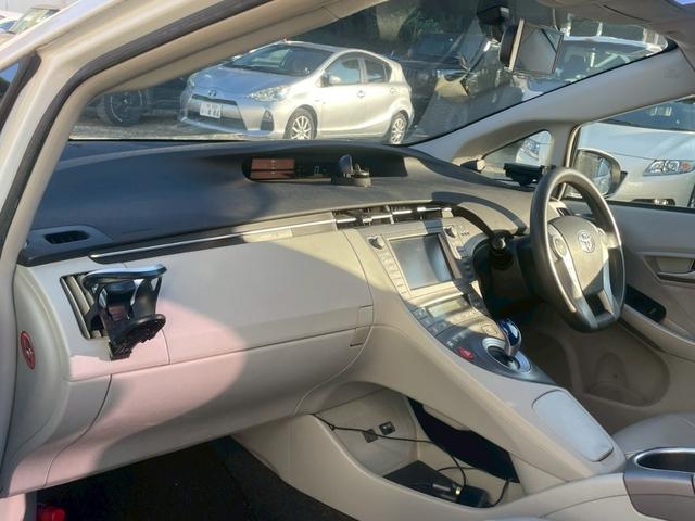 プリウス Sツーリングセレクション ユーザー買取車 純正ナビ TV バックカメラ 純正17インチアルミホイール LEDヘッドライト フォグライト ETC スマートキープッシュスタート(20枚目)