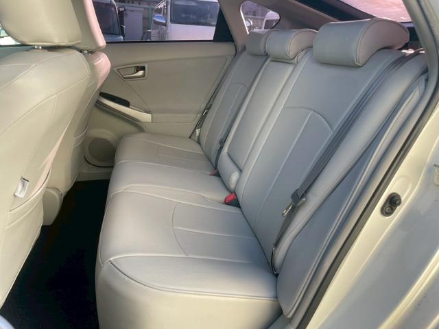 プリウス Sツーリングセレクション ユーザー買取車 純正ナビ TV バックカメラ 純正17インチアルミホイール LEDヘッドライト フォグライト ETC スマートキープッシュスタート(22枚目)