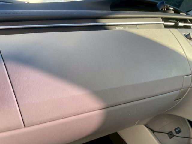 プリウス Sツーリングセレクション ユーザー買取車 純正ナビ TV バックカメラ 純正17インチアルミホイール LEDヘッドライト フォグライト ETC スマートキープッシュスタート(41枚目)