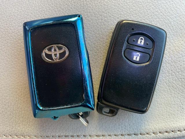 プリウス Sツーリングセレクション ユーザー買取車 純正ナビ TV バックカメラ 純正17インチアルミホイール LEDヘッドライト フォグライト ETC スマートキープッシュスタート(47枚目)