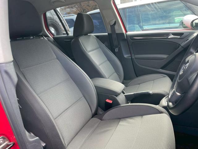 在庫車両は各展示場保管をしております。事前にご予約を頂ければご覧になりやすい場所にご準備をさせて頂きますので、ご来店前にはご連絡を頂ければ幸いです！