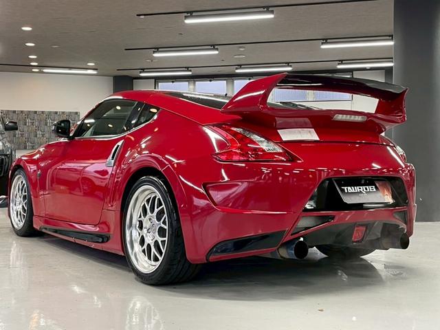 フェアレディＺ バージョンＳＴ　半革　社外ナビ　リアカメラ　社外テレビ　ＥＴＣ　アルミホイール１９インチ　スマートキー　プッシュスタート　パワーステアリング　パワーウィンドウ　オートエアコン　エアロアリ（7枚目）