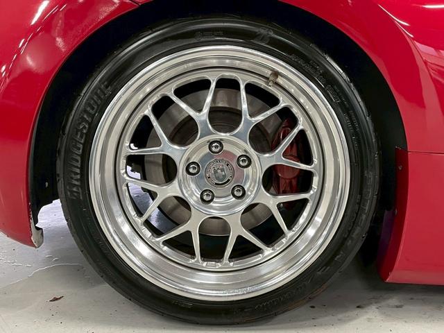 フェアレディＺ バージョンＳＴ　半革　社外ナビ　リアカメラ　社外テレビ　ＥＴＣ　アルミホイール１９インチ　スマートキー　プッシュスタート　パワーステアリング　パワーウィンドウ　オートエアコン　エアロアリ（15枚目）