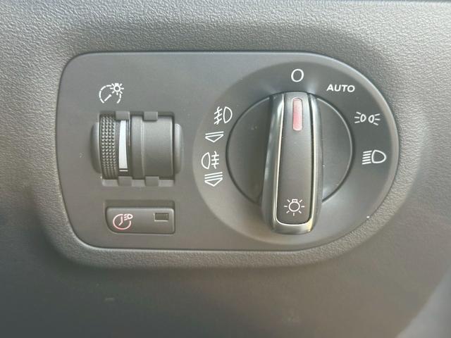 TTクーペ 2.0TFSI ナビ バックカメラ 純正17インチアルミホイール オートエアコン オートライト レベライザー パワーウィンドウ パワーステアリング(46枚目)