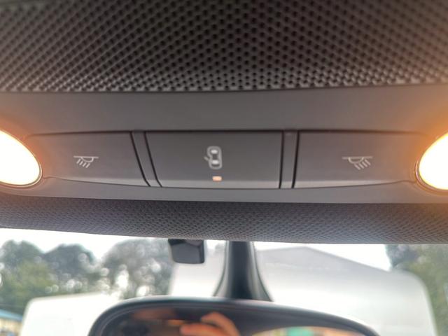 TTクーペ 2.0TFSI ナビ バックカメラ 純正17インチアルミホイール オートエアコン オートライト レベライザー パワーウィンドウ パワーステアリング(50枚目)