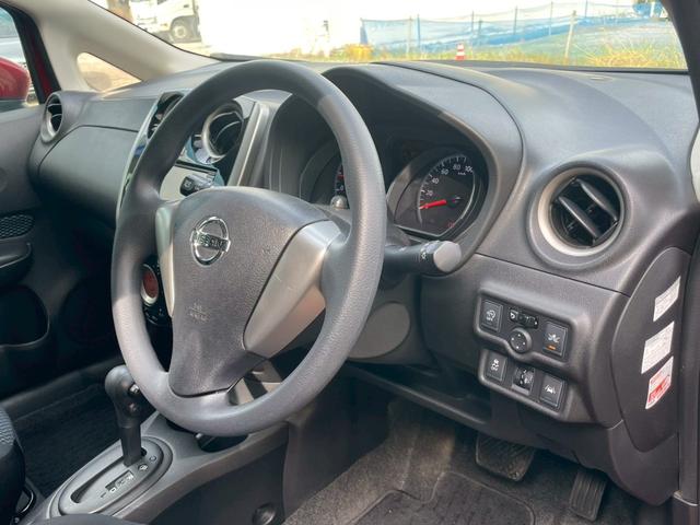 ノート Ｘ　車検令和８年９月　ナビ　全周囲カメラ　ＴＶ　オートエアコン　ＥＴＣ　スマートキー　アイドリングストップ　衝突被害軽減ブレーキ　アクセサリーソケット　プッシュスタート（40枚目）