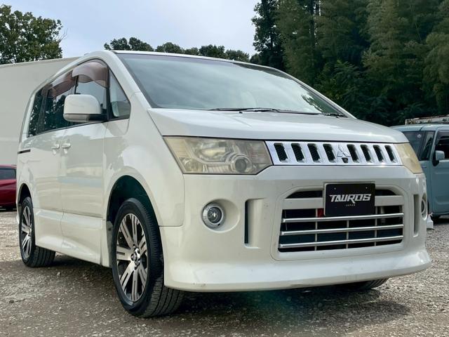 デリカD:5 C2 G ナビパッケージ ユーザー買取車 ナビ バックカメラ サイドカメラ 純正18インチアルミホイール HIDヘッドライト オートエアコン 両側電動パワースライドドア(4枚目)