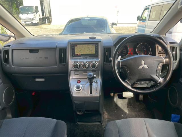 デリカD:5 C2 G ナビパッケージ ユーザー買取車 ナビ バックカメラ サイドカメラ 純正18インチアルミホイール HIDヘッドライト オートエアコン 両側電動パワースライドドア(20枚目)