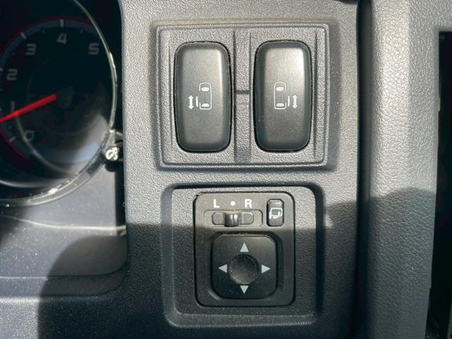 デリカD:5 C2 G ナビパッケージ ユーザー買取車 ナビ バックカメラ サイドカメラ 純正18インチアルミホイール HIDヘッドライト オートエアコン 両側電動パワースライドドア(44枚目)