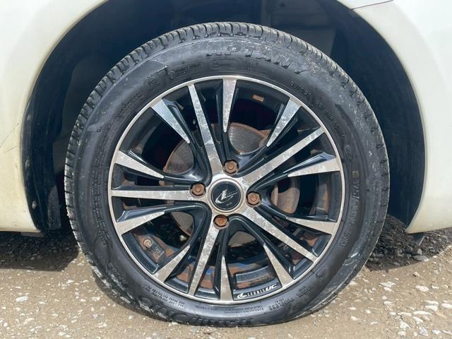 ノート 15X 車検令和8年7月 ナビ 社外15インチアルミホイール レベライザー マニュアルエアコン ETC パワーウィンドウ パワーステアリング(21枚目)