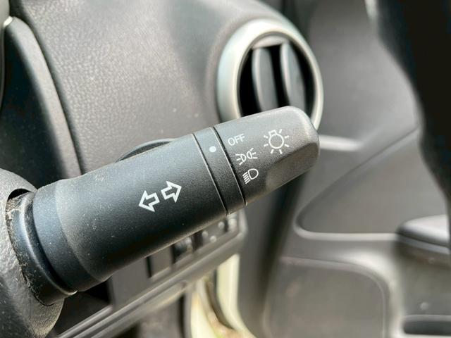 ノート 15X 車検令和8年7月 ナビ 社外15インチアルミホイール レベライザー マニュアルエアコン ETC パワーウィンドウ パワーステアリング(27枚目)