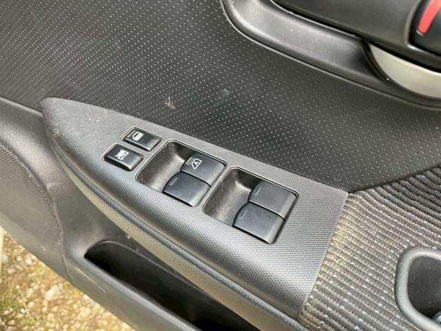 ノート 15X 車検令和8年7月 ナビ 社外15インチアルミホイール レベライザー マニュアルエアコン ETC パワーウィンドウ パワーステアリング(29枚目)