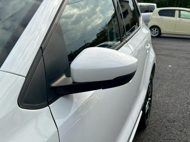 ポロ TSIコンフォートラインブルーモーションテクノロジー ナビ バックモニター ETC 15インチアルミホイール パワーステアリング パワーウィンドウ アクセサリーソケット リアワイパー キーレスキー マニュアルエアコン(11枚目)