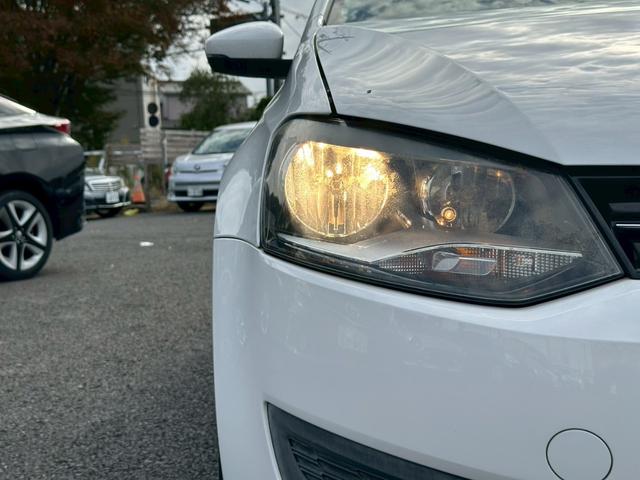 ポロ TSIコンフォートラインブルーモーションテクノロジー ナビ バックモニター ETC 15インチアルミホイール パワーステアリング パワーウィンドウ アクセサリーソケット リアワイパー キーレスキー マニュアルエアコン(12枚目)