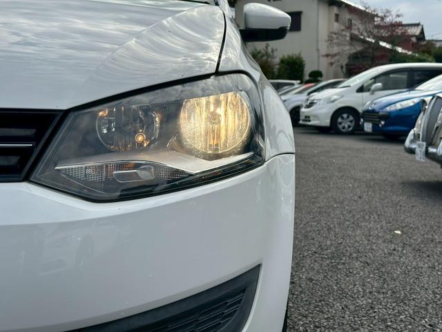 ポロ TSIコンフォートラインブルーモーションテクノロジー ナビ バックモニター ETC 15インチアルミホイール パワーステアリング パワーウィンドウ アクセサリーソケット リアワイパー キーレスキー マニュアルエアコン(13枚目)