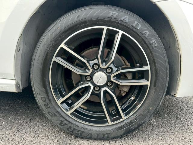 ポロ TSIコンフォートラインブルーモーションテクノロジー ナビ バックモニター ETC 15インチアルミホイール パワーステアリング パワーウィンドウ アクセサリーソケット リアワイパー キーレスキー マニュアルエアコン(16枚目)