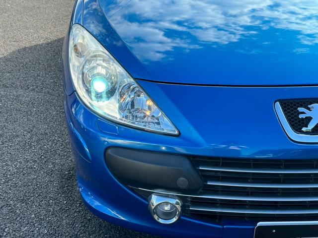 307 グリフ ユーザー買取車 ナビ 本革シート ETC キーレス(10枚目)