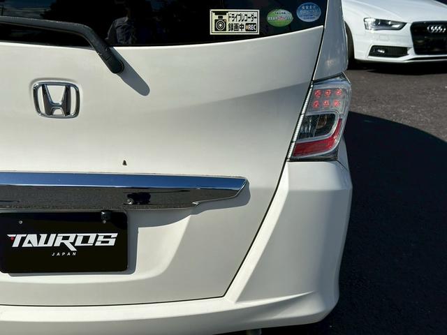 在庫車両は各展示場保管をしております。事前にご予約を頂ければご覧になりやすい場所にご準備をさせて頂きますので、ご来店前にはご連絡を頂ければ幸いです！