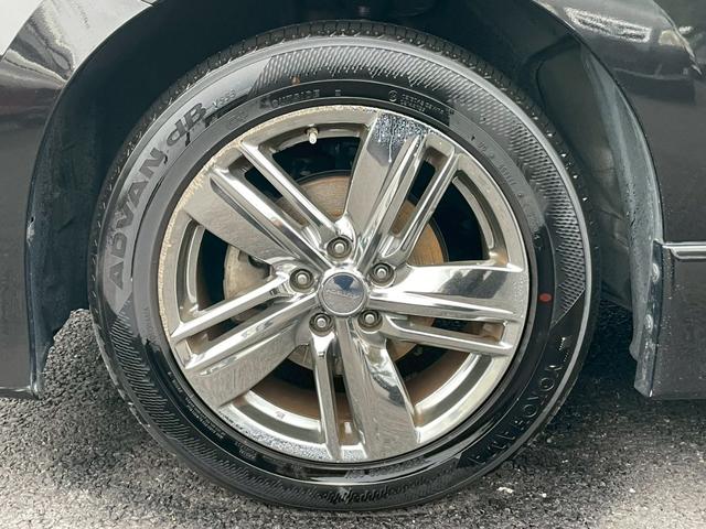 エルグランド ライダー 車検令和9年2月 ハーフレザーシート ナビ 両側電動パワースライドドア バックカメラ TV フリップダウンモニター 純正18インチアルミホイール オートエアコン ETC スマートキープッシュスタート(17枚目)