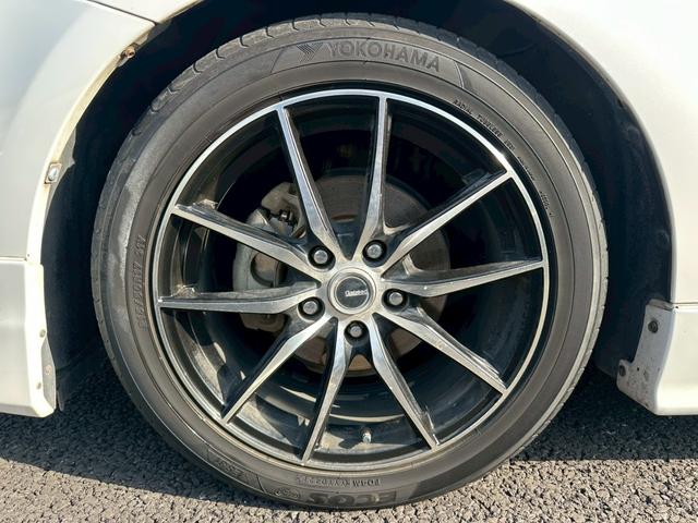 プリウスアルファ S チューン ブラック ユーザー買取車 ナビ TV バックカメラ モデリスタエアロ AW LED ETC スマートキ―プッシュスタート(19枚目)