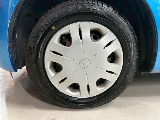 フィット G ユーザー買取車 ワンオーナー ETC キーレスキー マニュアルエアコン 電動ドアミラー バイザー リアワイパー パワーステアリング パワーウィンドウ アクセサリーソケット(24枚目)