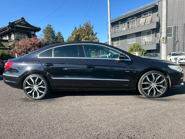 パサートＣＣ ２．０ＴＳＩ　革シート　純正ナビ　バックカメラ　テレビ　アルミホイール　１９インチ　エアコン　ＥＴＣ　プッシュスタート　スマートキー　パワーウィンドウ（6枚目）