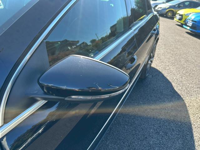 パサートＣＣ ２．０ＴＳＩ　革シート　純正ナビ　バックカメラ　テレビ　アルミホイール　１９インチ　エアコン　ＥＴＣ　プッシュスタート　スマートキー　パワーウィンドウ（12枚目）