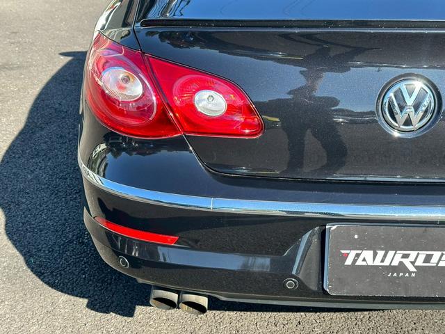 パサートＣＣ ２．０ＴＳＩ　革シート　純正ナビ　バックカメラ　テレビ　アルミホイール　１９インチ　エアコン　ＥＴＣ　プッシュスタート　スマートキー　パワーウィンドウ（17枚目）