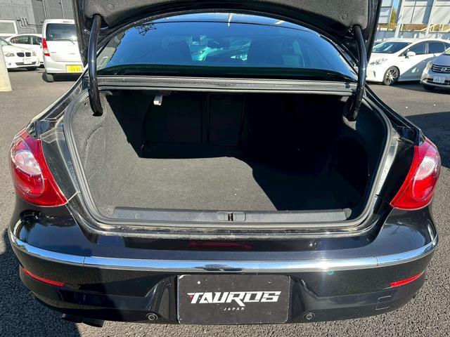 パサートＣＣ ２．０ＴＳＩ　革シート　純正ナビ　バックカメラ　テレビ　アルミホイール　１９インチ　エアコン　ＥＴＣ　プッシュスタート　スマートキー　パワーウィンドウ（30枚目）