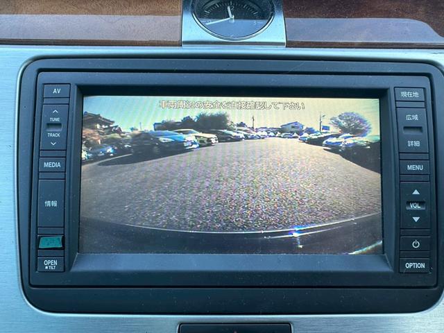 パサートＣＣ ２．０ＴＳＩ　革シート　純正ナビ　バックカメラ　テレビ　アルミホイール　１９インチ　エアコン　ＥＴＣ　プッシュスタート　スマートキー　パワーウィンドウ（39枚目）