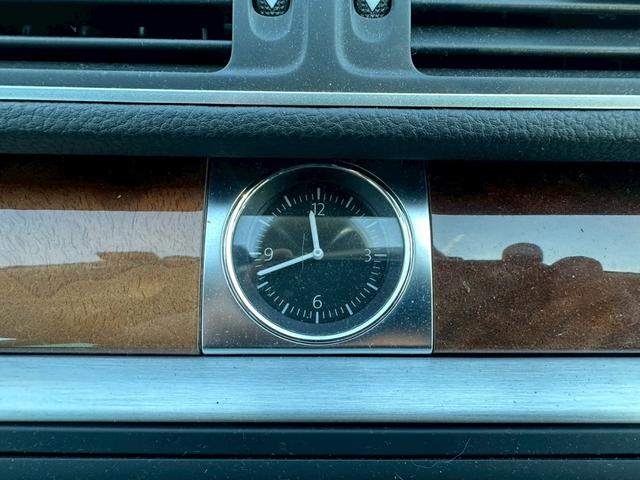 パサートＣＣ ２．０ＴＳＩ　革シート　純正ナビ　バックカメラ　テレビ　アルミホイール　１９インチ　エアコン　ＥＴＣ　プッシュスタート　スマートキー　パワーウィンドウ（40枚目）