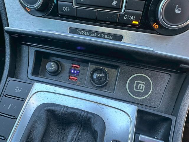 パサートＣＣ ２．０ＴＳＩ　革シート　純正ナビ　バックカメラ　テレビ　アルミホイール　１９インチ　エアコン　ＥＴＣ　プッシュスタート　スマートキー　パワーウィンドウ（46枚目）