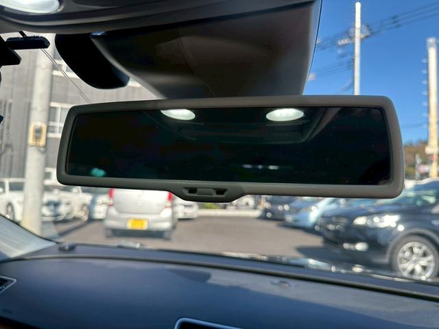 パサートＣＣ ２．０ＴＳＩ　革シート　純正ナビ　バックカメラ　テレビ　アルミホイール　１９インチ　エアコン　ＥＴＣ　プッシュスタート　スマートキー　パワーウィンドウ（50枚目）