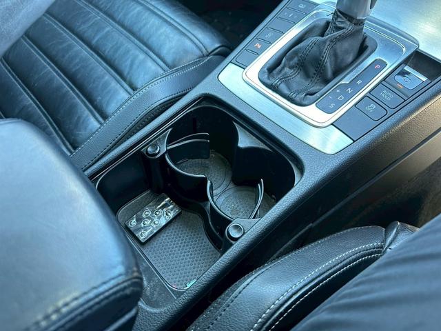 パサートＣＣ ２．０ＴＳＩ　革シート　純正ナビ　バックカメラ　テレビ　アルミホイール　１９インチ　エアコン　ＥＴＣ　プッシュスタート　スマートキー　パワーウィンドウ（52枚目）