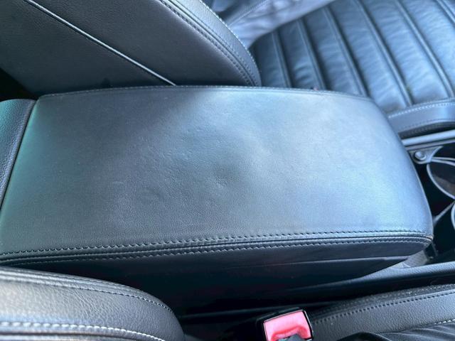 パサートＣＣ ２．０ＴＳＩ　革シート　純正ナビ　バックカメラ　テレビ　アルミホイール　１９インチ　エアコン　ＥＴＣ　プッシュスタート　スマートキー　パワーウィンドウ（53枚目）