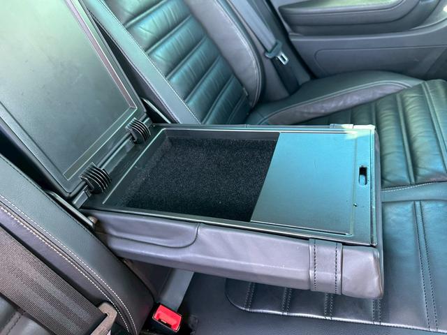 パサートＣＣ ２．０ＴＳＩ　革シート　純正ナビ　バックカメラ　テレビ　アルミホイール　１９インチ　エアコン　ＥＴＣ　プッシュスタート　スマートキー　パワーウィンドウ（64枚目）