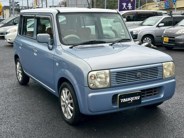 アルトラパン Ｘ２　社外１４インチアルミホイール　ＨＩＤヘッドライト　マニュアルエアコン　キーレス　パワーステアリング　パワーウィンドウ　エアバッグ（9枚目）