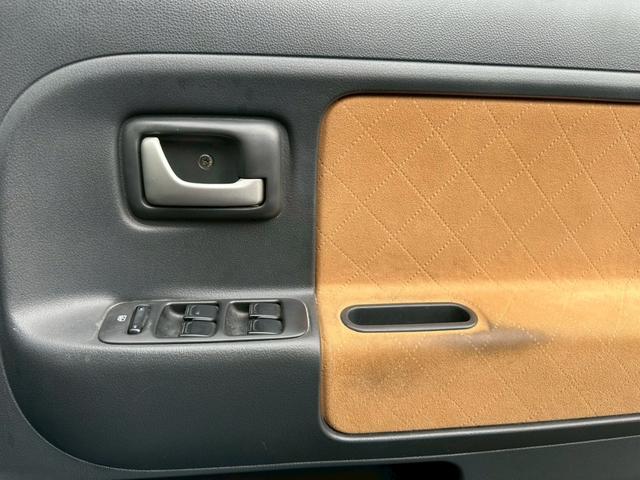 アルトラパン Ｘ２　社外１４インチアルミホイール　ＨＩＤヘッドライト　マニュアルエアコン　キーレス　パワーステアリング　パワーウィンドウ　エアバッグ（36枚目）