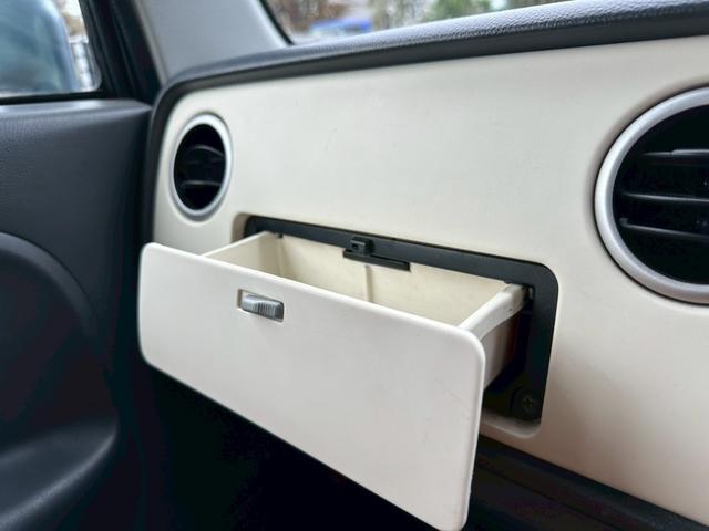 アルトラパン Ｘ２　社外１４インチアルミホイール　ＨＩＤヘッドライト　マニュアルエアコン　キーレス　パワーステアリング　パワーウィンドウ　エアバッグ（38枚目）