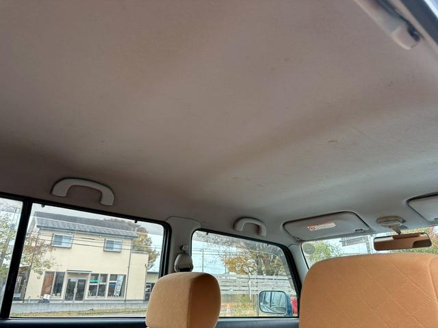 アルトラパン Ｘ２　社外１４インチアルミホイール　ＨＩＤヘッドライト　マニュアルエアコン　キーレス　パワーステアリング　パワーウィンドウ　エアバッグ（39枚目）