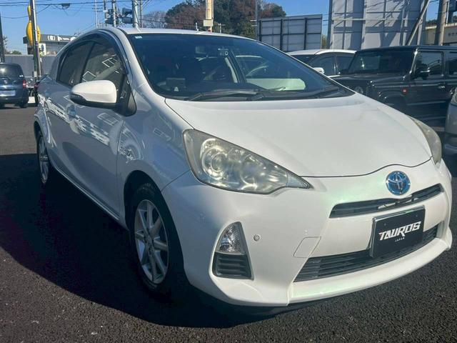 アクア Ｓ　ナビ　テレビ　バックモニター　ＥＴＣ　オートエアコン　スマートキープッシュスタート　電動格納ミラー　ライトレベライザー　純正１５インチアルミホイール（9枚目）