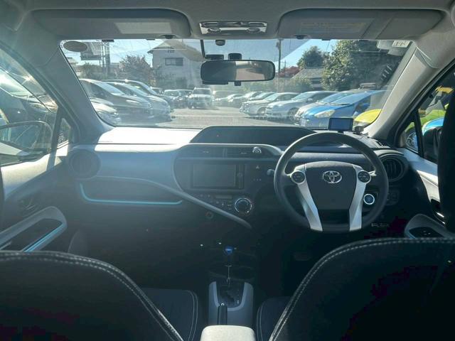 アクア Ｓ　ナビ　テレビ　バックモニター　ＥＴＣ　オートエアコン　スマートキープッシュスタート　電動格納ミラー　ライトレベライザー　純正１５インチアルミホイール（19枚目）