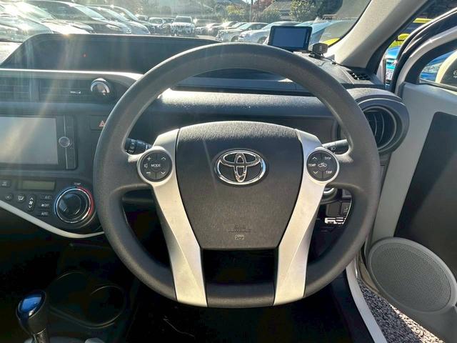 アクア Ｓ　ナビ　テレビ　バックモニター　ＥＴＣ　オートエアコン　スマートキープッシュスタート　電動格納ミラー　ライトレベライザー　純正１５インチアルミホイール（20枚目）