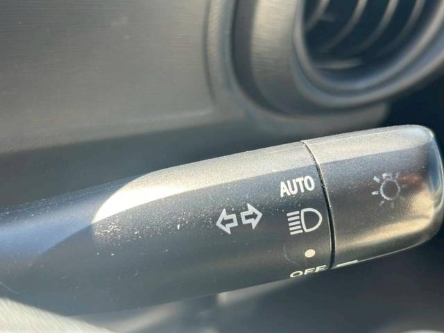 アクア Ｓ　ナビ　テレビ　バックモニター　ＥＴＣ　オートエアコン　スマートキープッシュスタート　電動格納ミラー　ライトレベライザー　純正１５インチアルミホイール（25枚目）