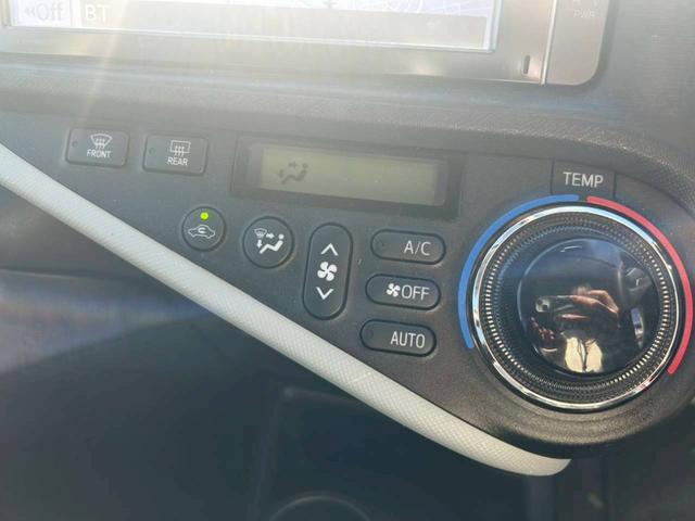 アクア Ｓ　ナビ　テレビ　バックモニター　ＥＴＣ　オートエアコン　スマートキープッシュスタート　電動格納ミラー　ライトレベライザー　純正１５インチアルミホイール（28枚目）