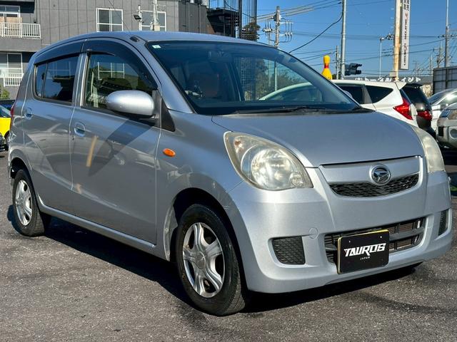 ミラ 　ナビ　ＥＴＣ　オートエアコン　パワーステアリング　パワーウインドウ　１３インチ社外アルミホイール　電動格納ミラー　バイザー（9枚目）